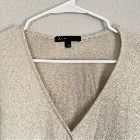 Gibson Wrap over Crossover front pullover - Picture 2 of 4